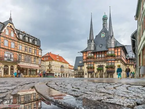 Marktplatz nach Regen