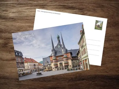 Postkarte Rathaus und Marktplatz im Sommer