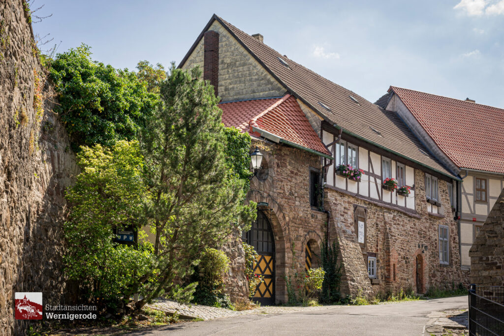 Altes Haus an der Mauer – Wernigerode Altes Haus an der Mauer – Wernigerode