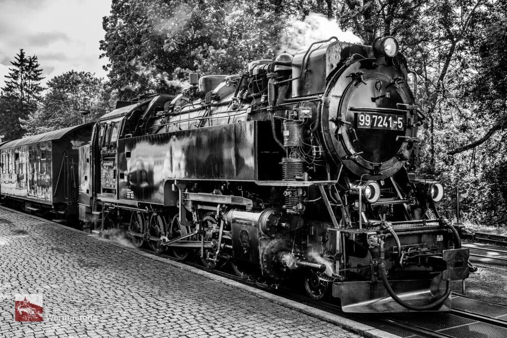Dampflok am Bahnsteig – Wernigerode Dampflok am Bahnsteig – Wernigerode