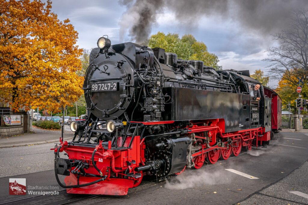 Dampflok im Herbstlicht – Wernigerode