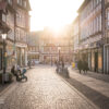 Fußgängerzone im Gegenlicht – Wernigerode Fußgängerzone im Gegenlicht – Wernigerode
