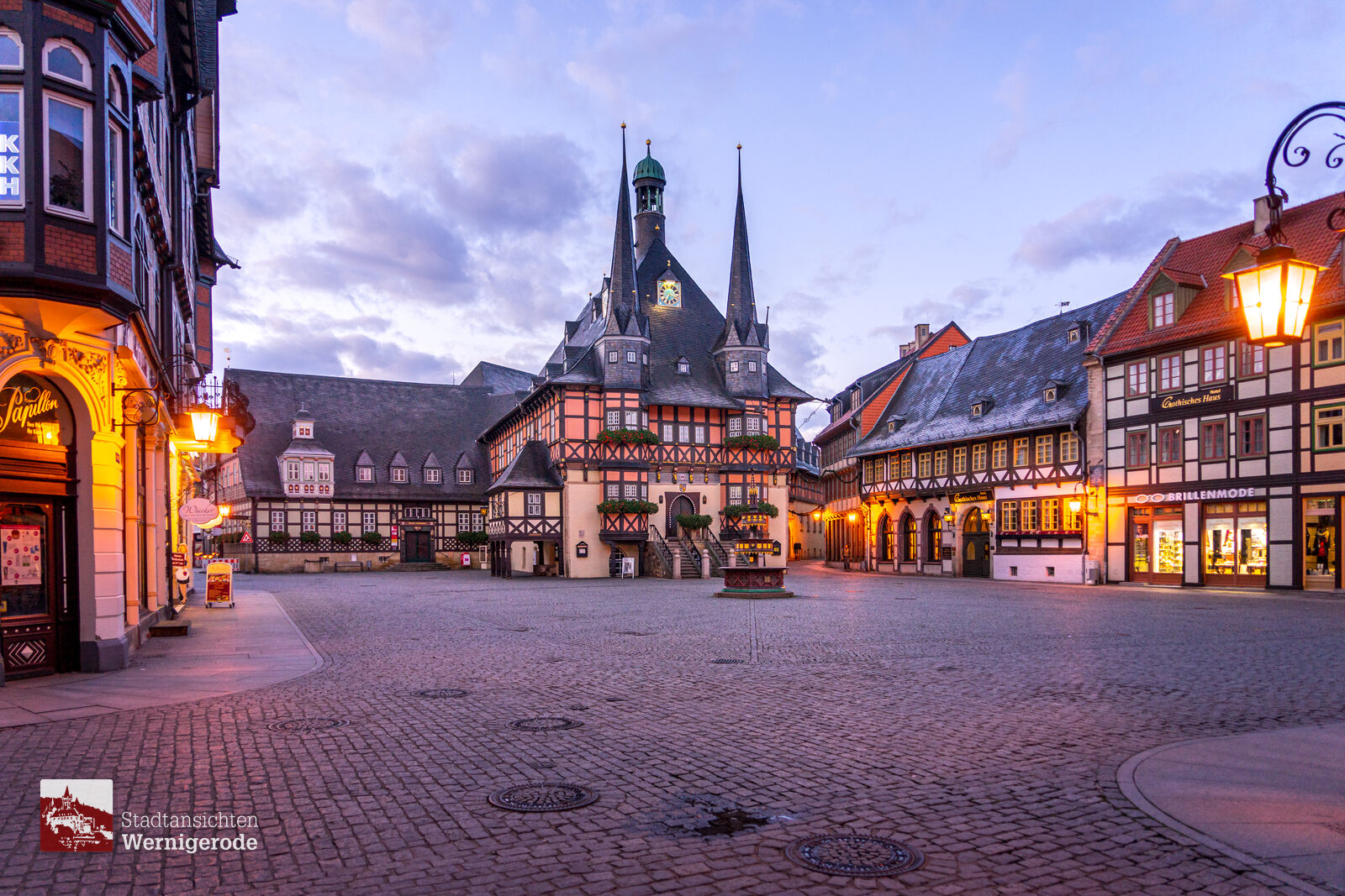 Rathaus Wernigerode zur blauen Stunde