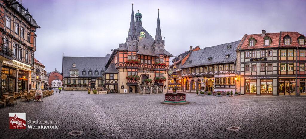 Marktplatz-Panorama am Abend – Wernigerode