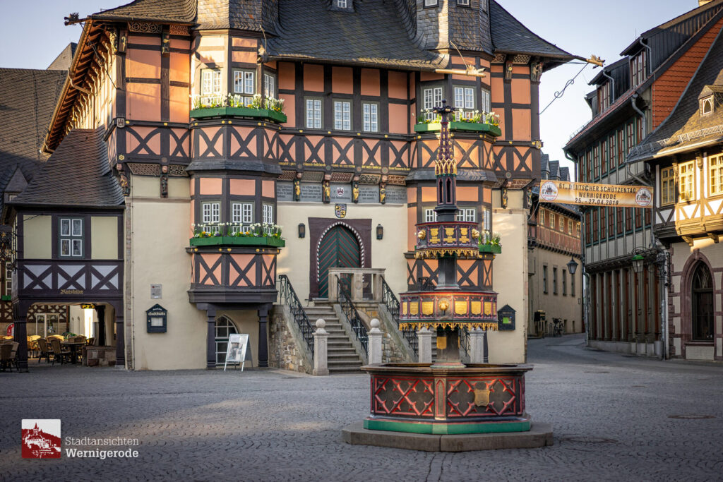 Rathaus mit Brunnen – Wernigerode Rathaus mit Brunnen – Wernigerode