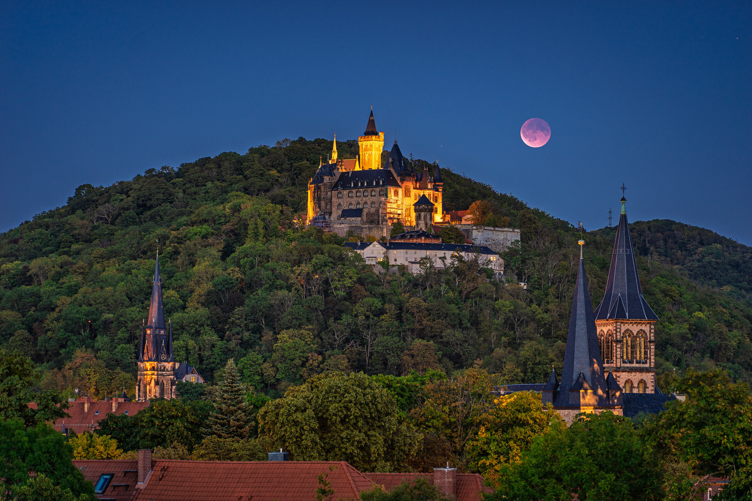Beispiel: Schloss Wernigerode bei Mondfinsternis in voller Auflösung