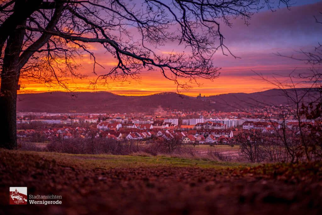 Sonnenuntergang über der Stadt – Wernigerode Sonnenuntergang über der Stadt – Wernigerode