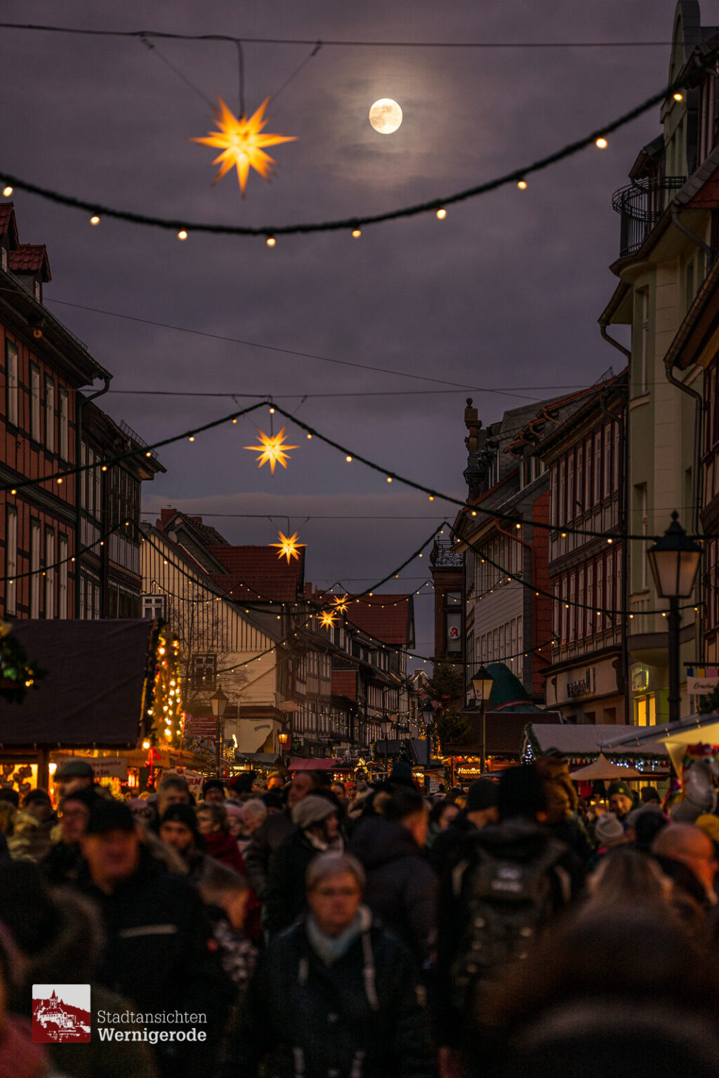 Weihnachtsmarkt bei Mondschein – Wernigerode