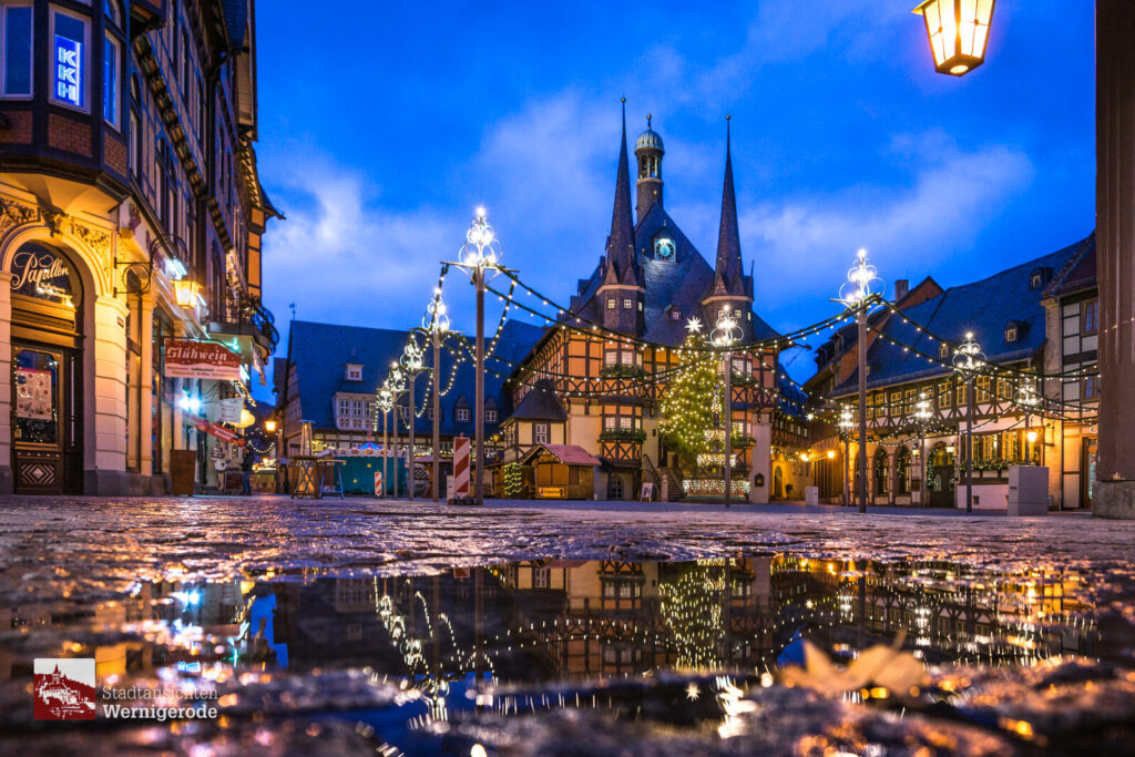 Weihnachtsmarkt im Spiegel – Wernigerode